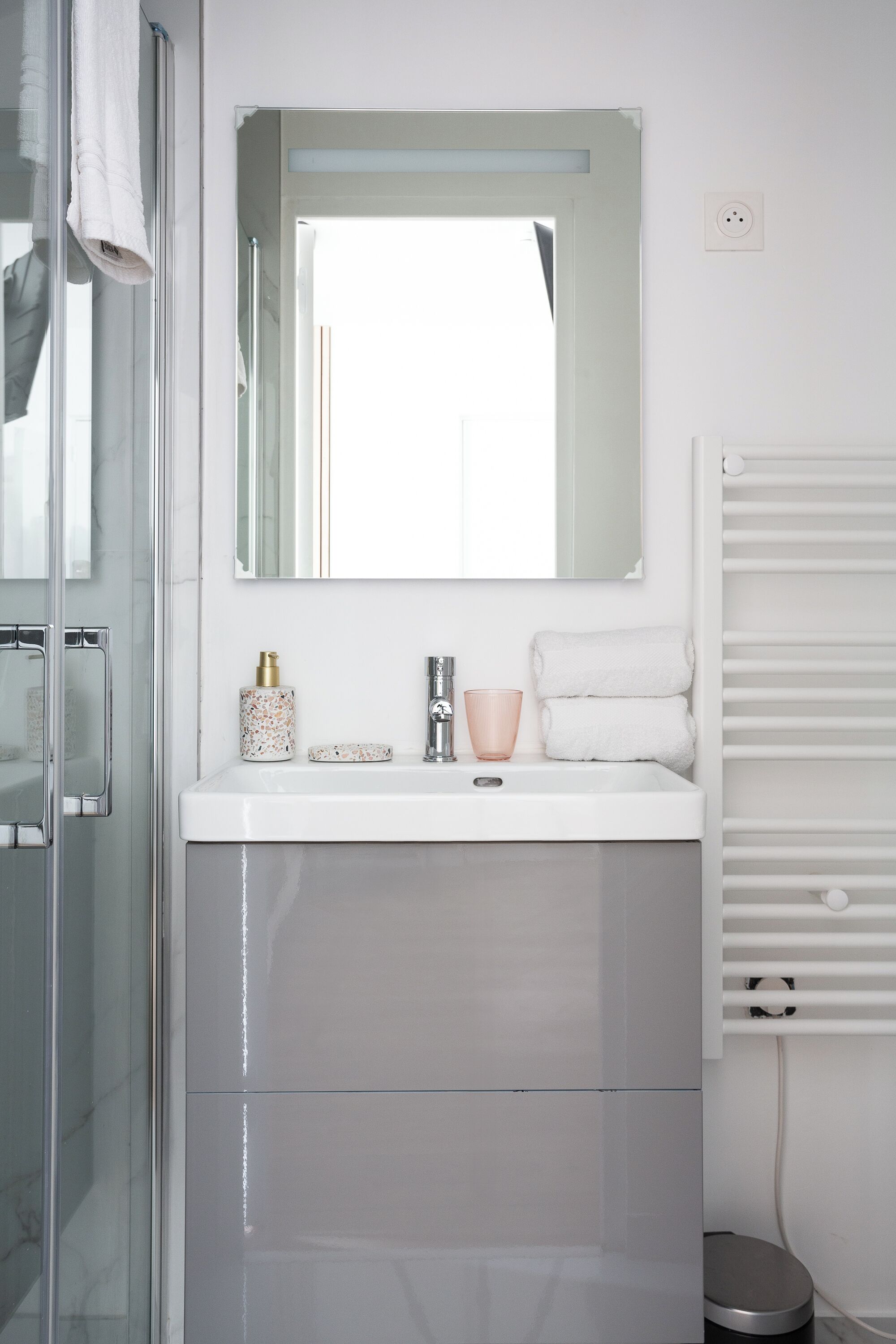 Chambre Double (Vert Anis) | Salle de bain