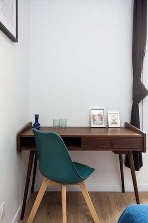 Double Room (Blue)