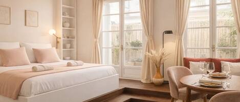 Deluxe-Studio, Blick auf den Innenhof | Wohnbereich