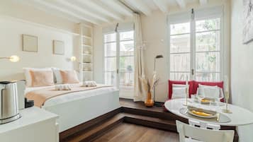 Deluxe-Studio, Blick auf den Innenhof | Wohnbereich