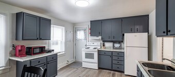 Cozy cottage close to downtown La Crosse and all it has to offer!