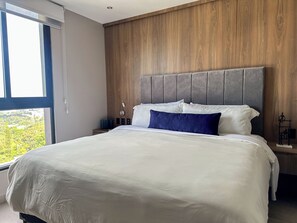 3 quartos, ferros/tábuas de passar roupa, Wi-Fi, roupa de cama