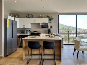 Micro-ondas, fogão, cooktop