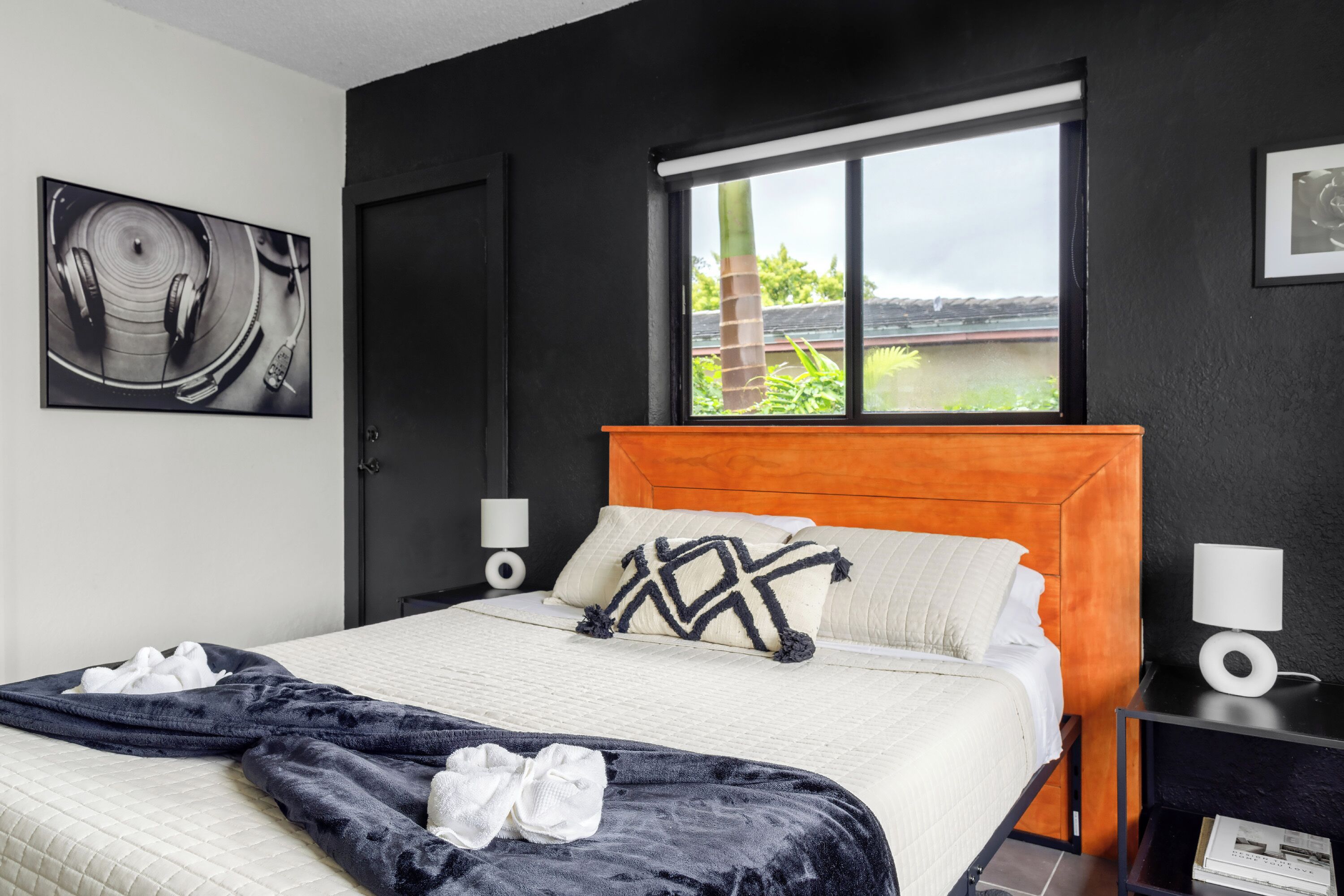 1 habitación, tabla de planchar con plancha, wifi gratis y ropa de cama 