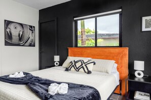 1 habitación, tabla de planchar con plancha, wifi gratis y ropa de cama