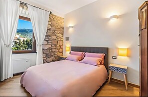 Classic Room, River View - Bosa Eye House 1873 (Bosa)