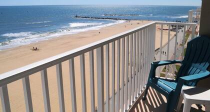 Oceanfront | Watch Dolphins Play |Heated Pool 1001