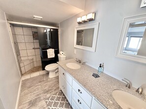 Towels - Oceanfront | Watch Dolphins Play |Heated Pool 1001 (Virginia Beach)