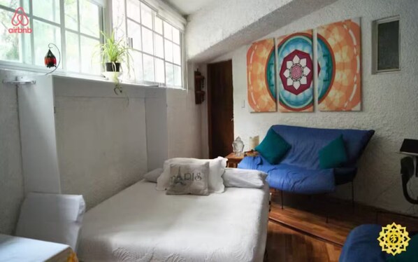 1 chambre, fer et planche à repasser, Wi-Fi, draps fournis