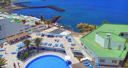 NICE 3Bed APARTMENT IN THE CENTER OF COSTA ADEJE ON THE 1st COASTLINE