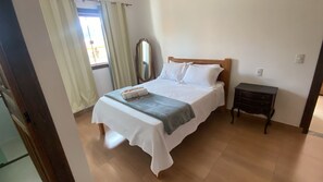 3 bedrooms, WiFi, bed sheets - Double suite room, Tiradentes MG season (Tiradentes)