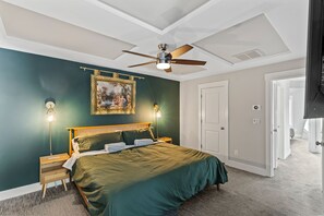 3 bedrooms, desk, iron/ironing board, WiFi