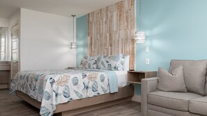 Deluxe Room, 1 King Bed with Sofa bed, Ground Floor - Bluff's Landing Lodge (Corpus Christi)