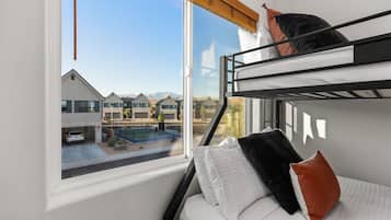 3 quartos, ferros/tábuas de passar roupa, berço de viagem, Wi-Fi