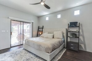 4 makuuhuonetta, silitysrauta/-lauta, vauvan matkasänky, ilmainen Wi-Fi