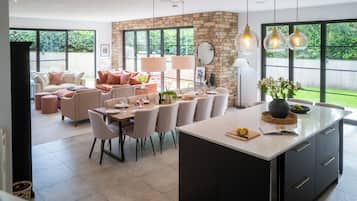 Family House | Bathroom