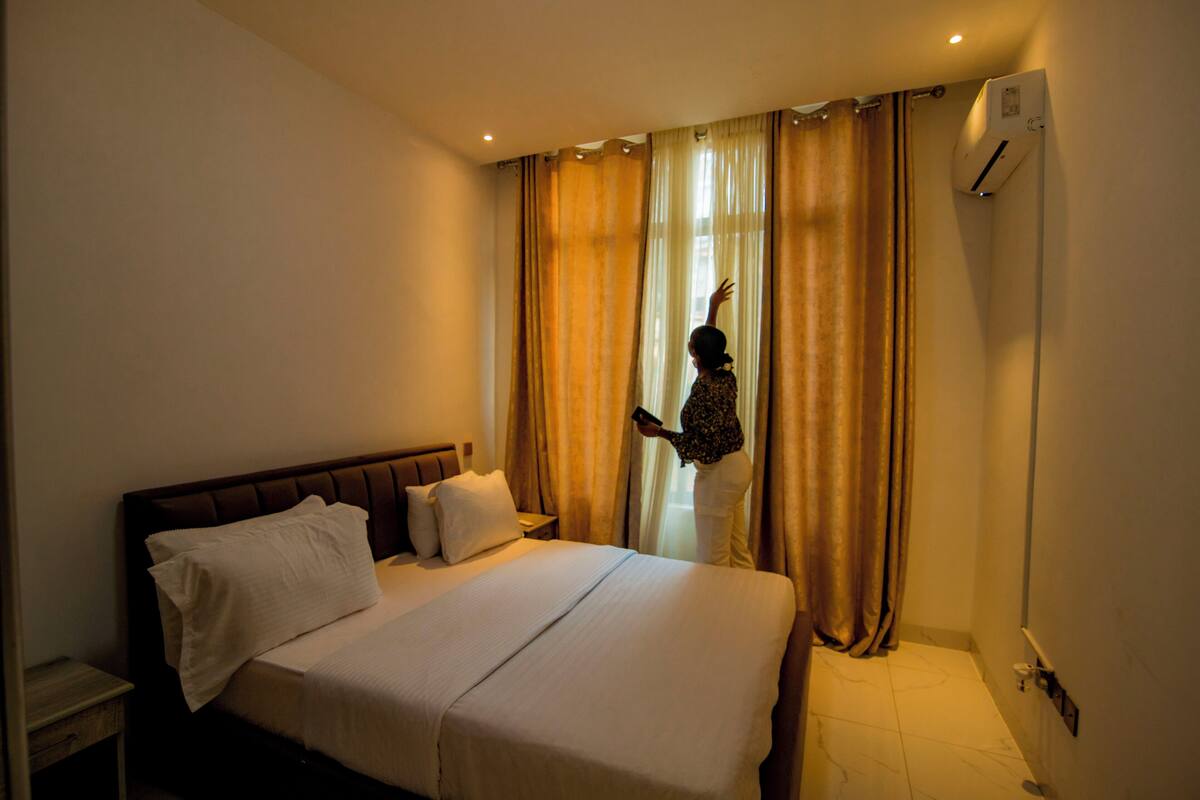 Deluxe Double Room | Meja, ruang kerja komputer riba, kalis bunyi, seterika/papan seterika 