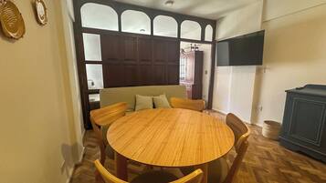 Estúdio | Wi-Fi de cortesia