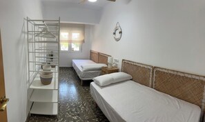 3 dormitorios, tabla de planchar con plancha, wifi y ropa de cama