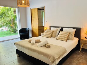 5 habitaciones, cuna de viaje, wifi gratis y ropa de cama