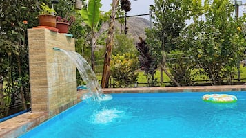 Piscine extérieure