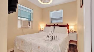 Tabla de planchar con plancha, cuna de viaje y wifi gratis