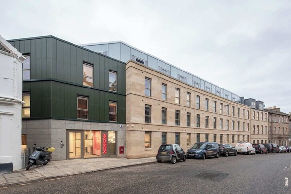 Front of property - Student Only Nortons Student Living (Edinburgh)