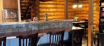 Welcome to Sleep Bear Log Home, Hemlock Valley, Sasquatch Mountain Ski Resort!