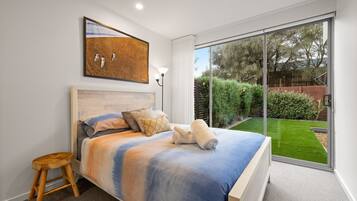 1 bedroom, iron/ironing board, travel crib, internet