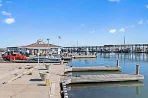 Marina - Basecamp for your Bluffs Landing Marina stay - Adventure+++ #2 (Corpus Christi)