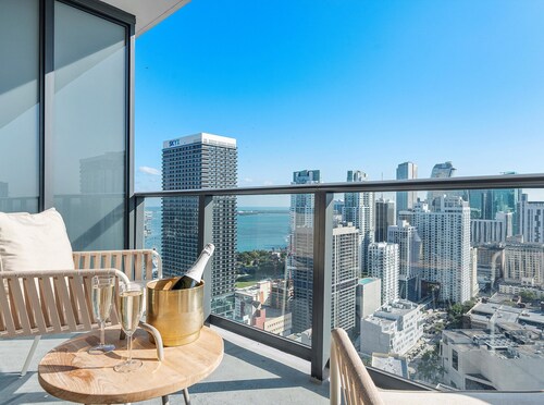 Miami Vacation rentals -Downtown Natiivo