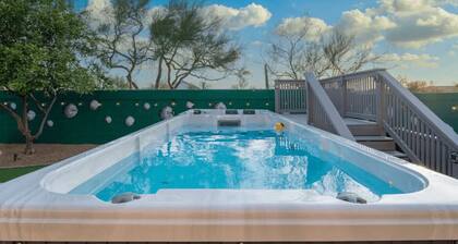Dream Golf Escape: Pool, Hot Tub & Entertainment