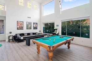 Spielezimmer