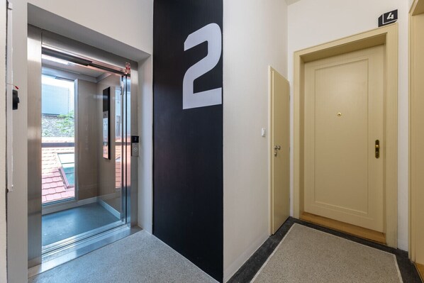 Interior - Žižkov Nest – Serene Studio Retreat (Prague)