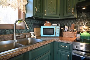 Microwave, oven, stovetop, dishwasher