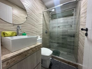 Bidet, papier toilette