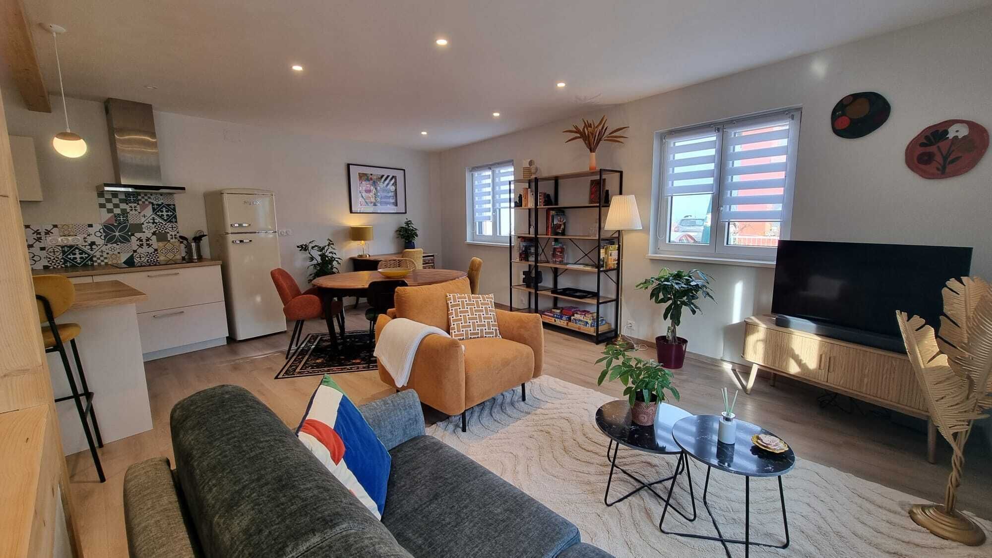 Smart TV, reproductor de DVD, libros y videoteca 