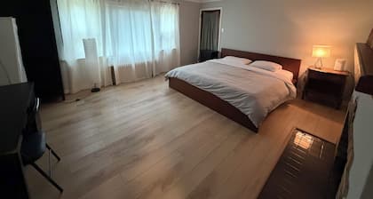 Welcoming 3 br house with WiFi in Victoria