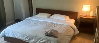 Welcoming 3 br house with WiFi in Victoria