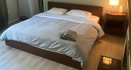 Welcoming 3 br house with WiFi in Victoria