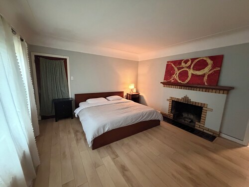 Welcoming 3 br house with WiFi in Victoria