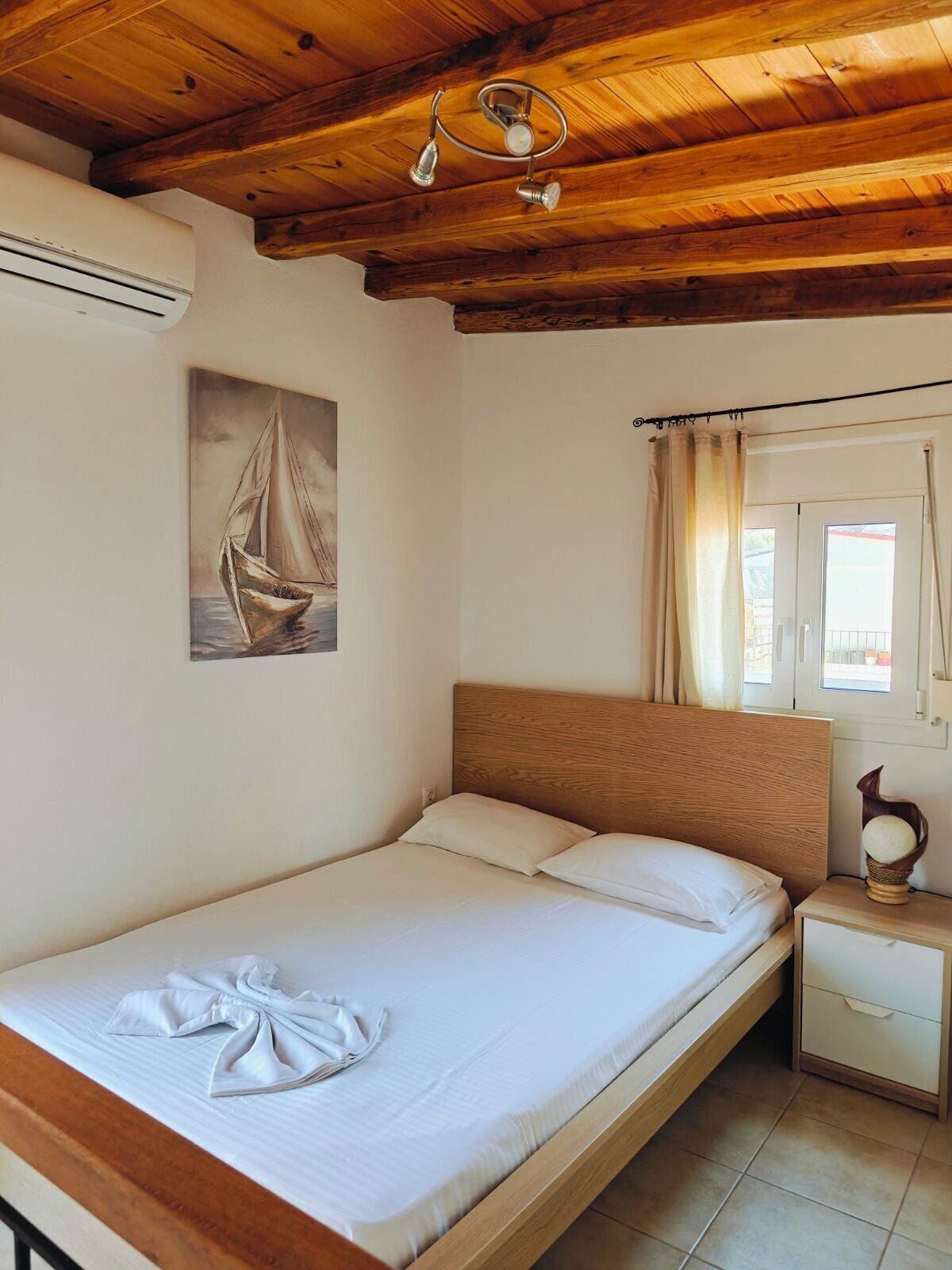 1 chambre, fer et planche à repasser, Wi-Fi, draps fournis