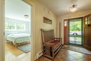2 bedrooms, desk, free WiFi, bed sheets