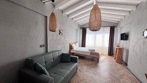 Deluxe Room, Garden View | Iron/ironing board (on request), WiFi (free) - Trina Talles Alaçatı (Cesme)