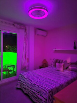 2 chambres, fer et planche à repasser, Wi-Fi, draps fournis