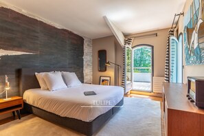 8 chambres, fer et planche Ă repasser, Wi-Fi gratuit, draps fournis