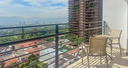 Spacious 3-bedroom apartment with WiFi, AC in amazing San Salvador