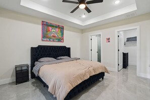 3 bedrooms, travel crib, WiFi, bed sheets