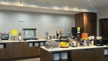 Bao gồm bữa sáng buffet hàng ngày