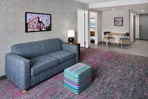 Living area - Home2 Suites By Hilton Frankenmuth (Frankenmuth)